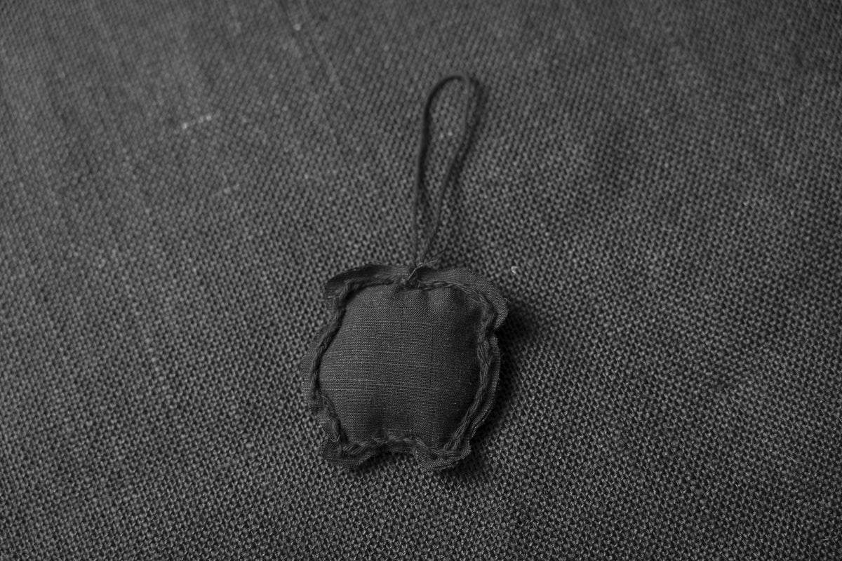 Dark Cauldron Decoration